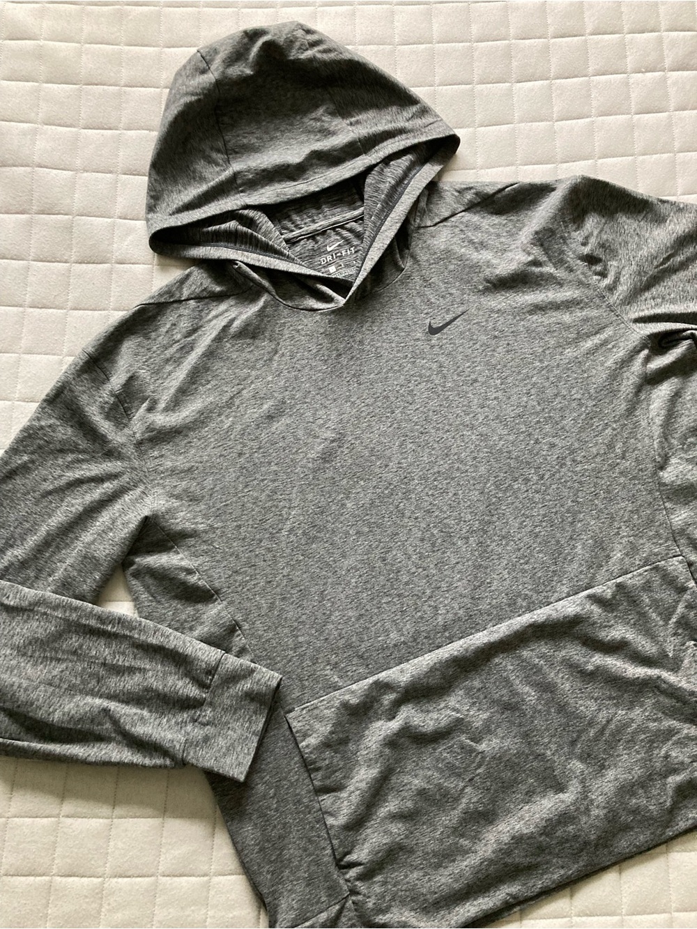 Nike Men’s Gray Heather Lightweight Hooded Long Sleeve Shirt